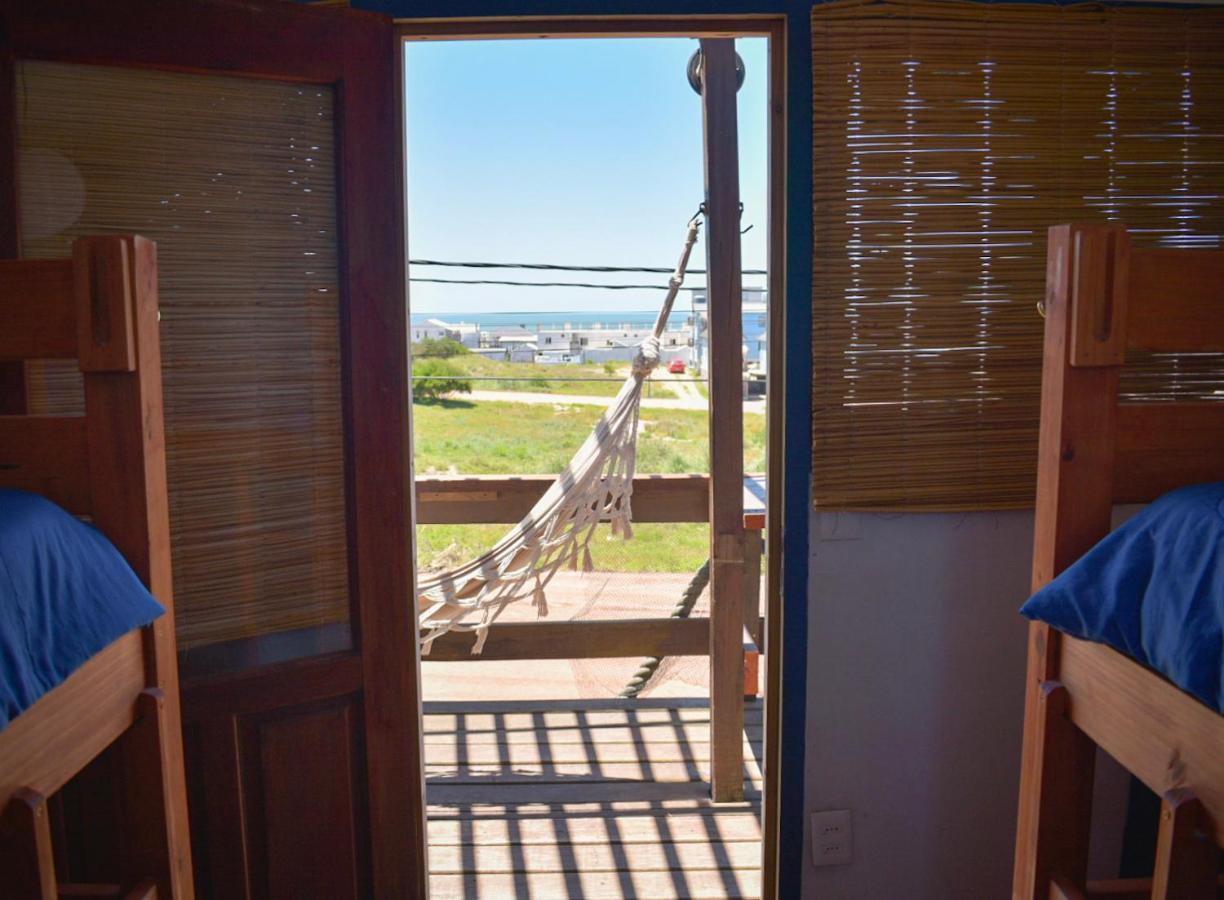 Mar De Fondo Hostel Punta Del Diablo Exterior foto